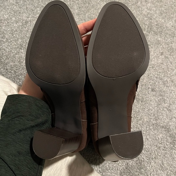 Brown heeled boots - Picture 6 of 7